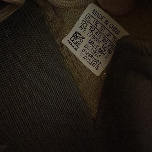 Yeezy Earth - Picture 8 of 16